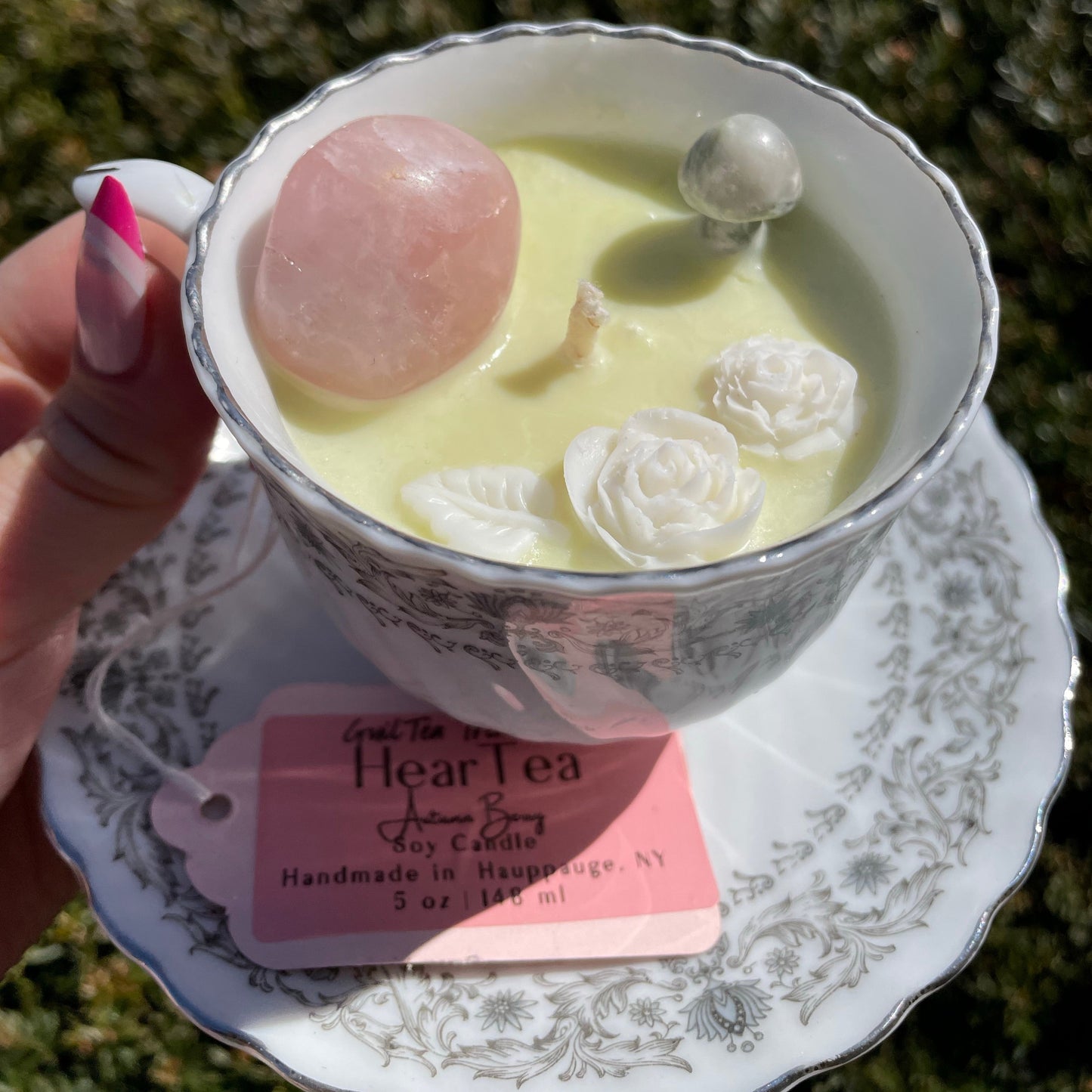 Teacup Candle with Rose Quartz - White with Black Flowers (Autumn Berry)