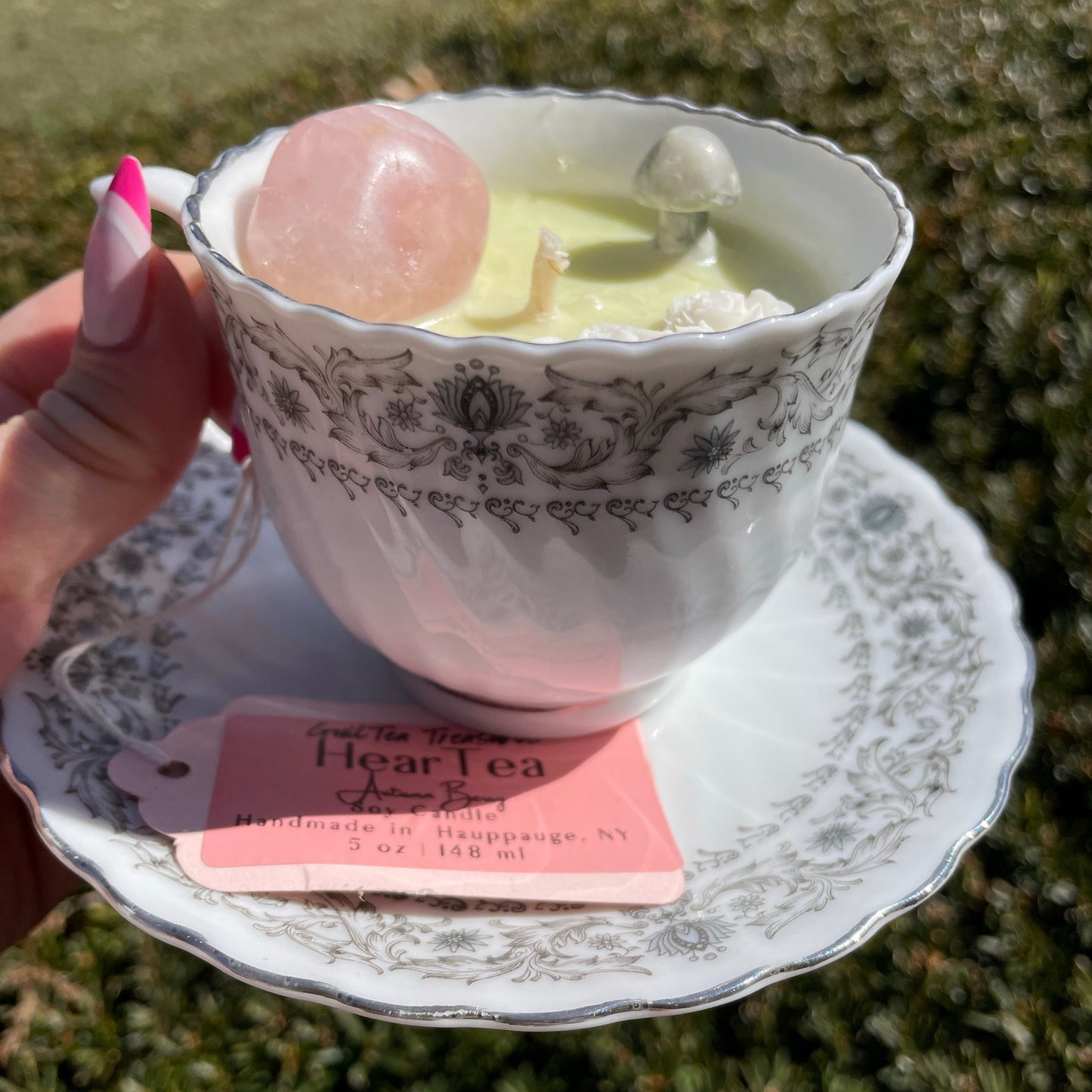 Teacup Candle with Rose Quartz - White with Black Flowers (Autumn Berry)